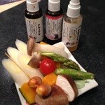 正泰苑 - 野菜盛り合わせとスプレー３種