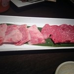 大井町銭場精肉店 - 炙りﾕｯｹの白＆赤