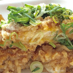 かつや - ネギ味噌かつ丼の断面