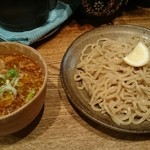 麺屋 八蔵 - 鶏辛つけ麺。