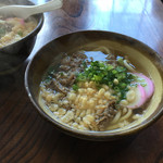 山村茶屋 - 肉うどん。