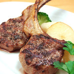 Grilled lamb with herbs (3 pieces/2-3 servings)