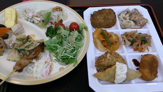 赤字食堂 阿波富田 バイキング 食べログ