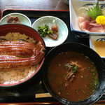 Unagi Nihon Ryouri Ebisuya - 川魚御膳 2250円。
                        スイーツは草餅二個ついています。