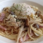 カフェ・ダイニング パームツリー - ベーコンとパルメザンチーズのスパゲッティ