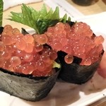 味鶴寿司 - イクラ