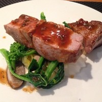 ル　ピニョン - 肉料理のアップ