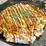 Tsukishima Monja Okonomiyaki Teppanyaki Raku - 月島もんじゃ お好み焼き 鉄板焼き 楽（お好み焼き ミックス玉）