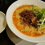 四川担担麺 阿吽 - ライスは別途100円