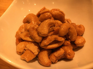 松の樹 - カシューナッツの飴炊き(すぐでます)のアップ〜(*^◯^*)❤️