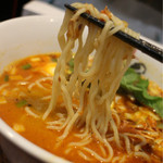 らーめんサッポロ 赤星 - 麺