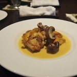 香炉 - チキンはきのことさっぱりソース！！量も㊧ともしっかり