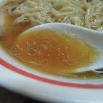 麺壱 吉兆 - ワンタンメンのスープ