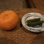 柳家 - みかんと香の物