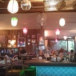 Madame Musur Bar & Restaurant - お洒落な店内