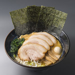 ゴル麺。 - 肉盛醤油豚骨