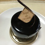 Hotel de suzuki - 【16年1月】アンブロワジーたべちゃいました。脳天に突き刺さる濃厚な甘さですが美味しい❗️