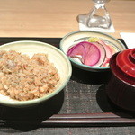 神保町 傳 - ご飯　香の物　お椀　１