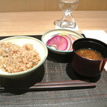 神保町 傳 - ご飯　香の物　お椀　２