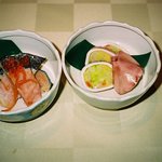 赤～いりんご - 「鮭の飯すし」「名物イカのすし」