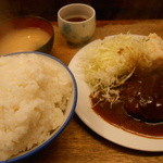 こづち - ２０１６/１　ハンバーグ定食ごはん大盛り￥９００
