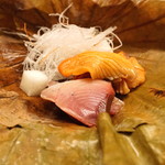 緒方 - お造り　赤貝とヤイト鰹