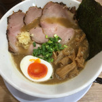 ラー麺 陽はまた昇る - とり豚骨、にんにく入り