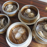 小籠包、肉焼売、海老餃子、海老蟹焼売、ふかひれ入り餃子