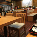 Maruya - 店内の様子。