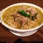 タイレストラン チェンマイ - 鶏肉のグリーンカレー。