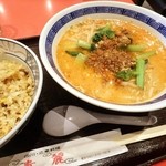 貴麗 - 担々麺にランチのセットチャーハン！