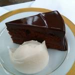 ハウス オブ フレーバーズ - チョコレートケーキ。