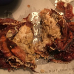 レッドロブスター - ソフトシェルクラブを半分に切った様子