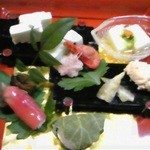 Yamato Ryouriban Ka - 前菜の盛り合わせ。美しいです。