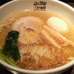 ラーメン 道 due Italian - 黄金の塩ラーメン味玉