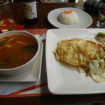 Pum - トムヤンクン、パッタイ