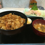 蔦屋 - かき揚げ天丼
      