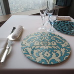 アジュール フォーティーファイブ - テーブルセッティング。