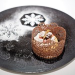 レストランエール - 柚子のブリュレ　カシスのティアラ