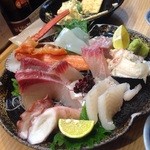 スタンドふじ 本店 - 魚盛り2016/1 何種?￥980-