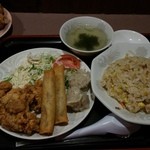 サウスヴィラ - 上海炒飯定食（980円）です。2015年12月