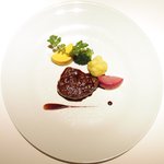 オザワ - ランチコース 5940円 の牛ヒレ肉のソテー 赤ワインソース