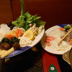 MK Gold Restaurant - 野菜セットとＭＫスキセット