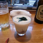 志づ香 - 冷やしとろろ・・・下にあるのは蕎麦の実だそうです。