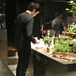 フロリレージュ - 店内　ソムリエの廣田さん２