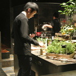 フロリレージュ - 店内　ソムリエの廣田さん３