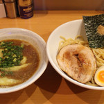 麺屋 すずらん - ●2016 #012 @つけ麺＋ワンタンの皮 ¥850