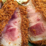 とんかつ檍 - リブロースかつ断面アップ