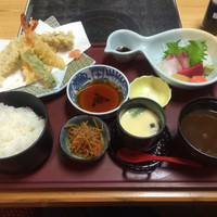季節の魚と釜飯 魚信 - 魚信定食 これに豆乳鍋が付きます