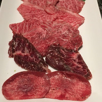 焼肉チャンピオン ペントハウス - 希少部位5種盛り合わせ